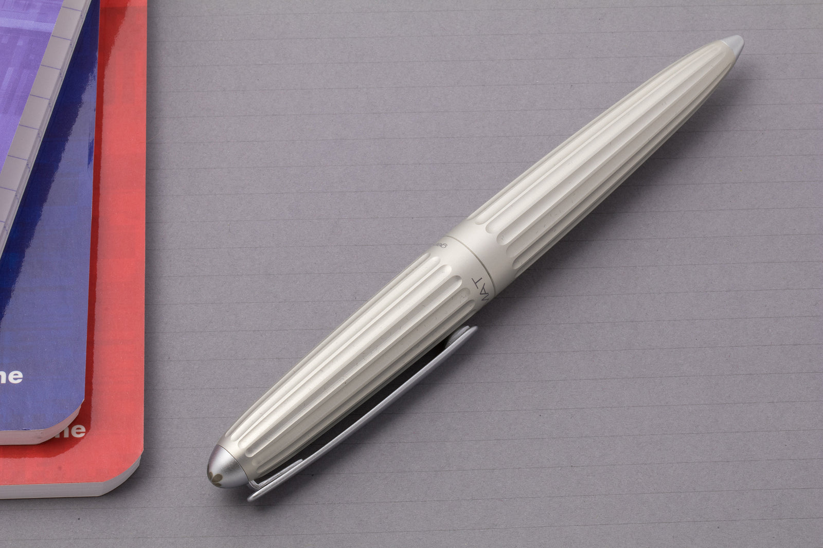 DIPLOMAT, Aero, Matte Silver